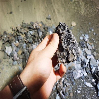 Pentocsaíd Vanaidiam sa Tionscal Ceimiceach